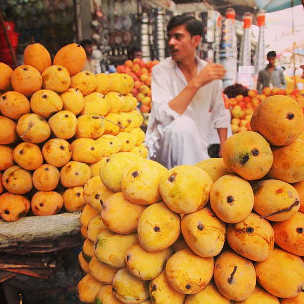 Mango Season Is Back! It's 43'c Here | Karachi Co, Isloo PAK