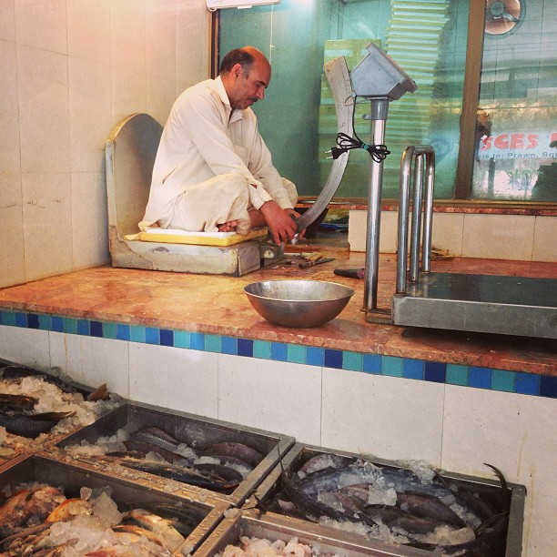 Chacha Juai Ikan Dengan Pisay Bulan Sabit | Kejap Lagi Kita Terjah Chacha Ni Dekat2 K | Pisces Seafood Shop, Rana Market | Isloo PAK