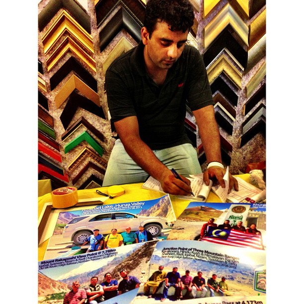 Can't Remember When Was The Last Time I Ever Printed My Photos :) | Framing the Frames | Rana Market F-7 | Islamabad, Pakistan