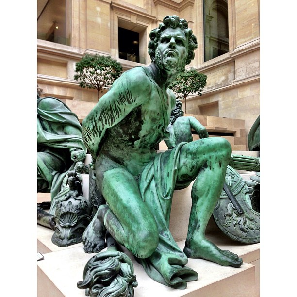 Ada Aku Kisah ? | Musee du Lourve | Overrated Destination | City of Love | iPhoneography | #JJCMPaghis | Paris, France