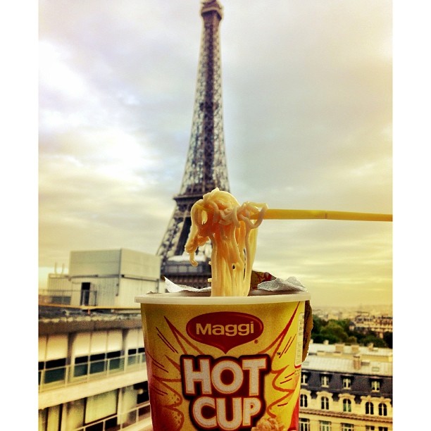 Because Baguette Is Too Mainstream | Escargot de Maggiui Karriey | Tour de Eiffel | #JJCMPaghis | iPhoneography | #Paris, France
